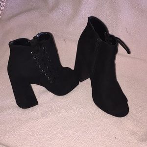 Used Y-Not? Boots Size 8